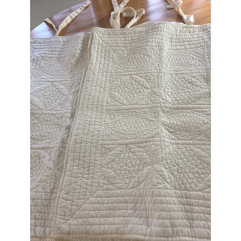 Potterybarn Standard Pillowcovers Light Cream Quilted Set of 2 Ties on end